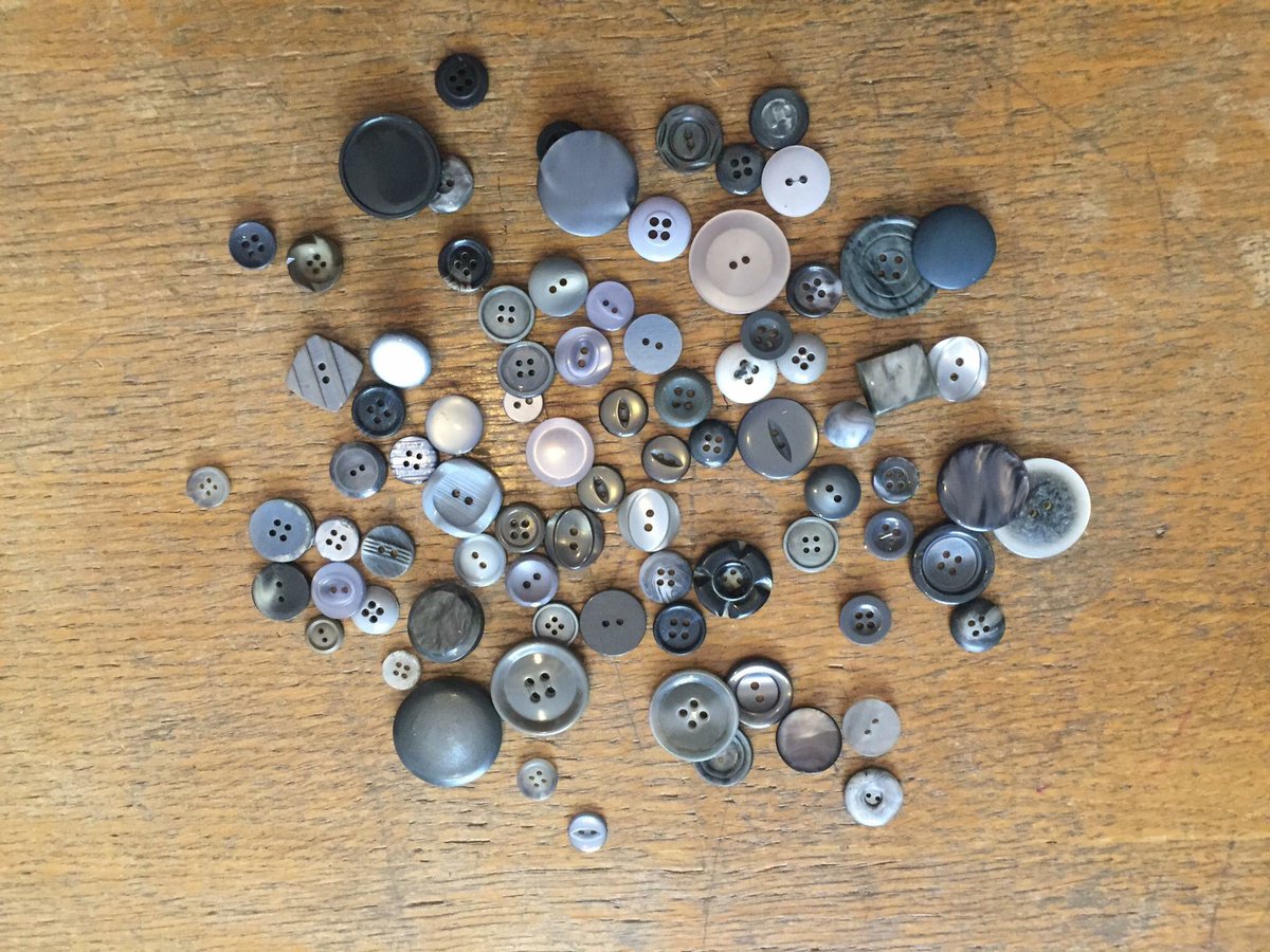 dorlinswool's tweet photo. BUTTONS! We love them here at Dorlins, and have about a million!
#dorlins #haberdashery #woolshop #waterlool22 #buttons https://t.co/NOgQwXNXDn