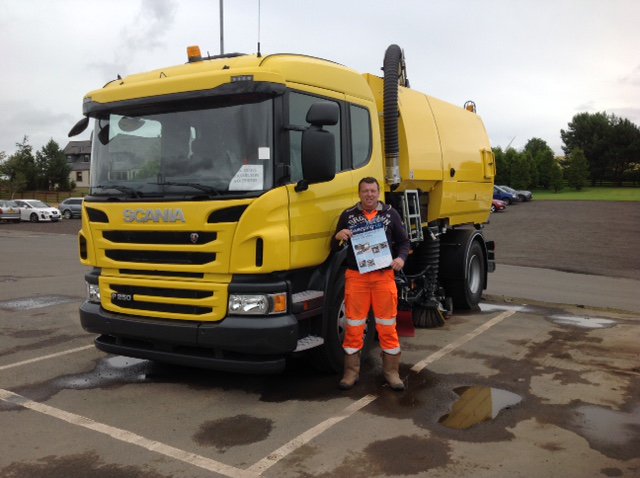 BucherUK's tweet photo. Today's #VT651 training with Andy at #WMHamilton #SweeperSelfie #LoveCleanStreets @les_womersley https://t.co/BxyMmqvrfL