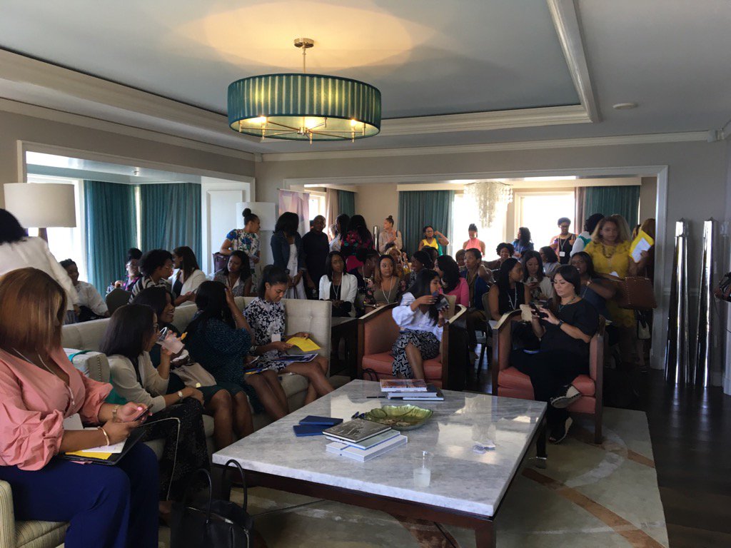 Edelman_Careers's tweet photo. Packed room for a great dialogue on staying marketable! #C2Miami https://t.co/IiyxBmj6Dt