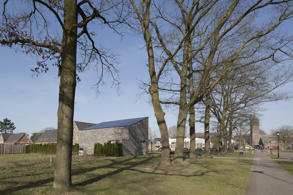 j0risverhoeven's tweet photo. Door Solarenergieförderverein Bayern uitgenodigd mijn project (energiepositieve woning Sterksel) in te zenden voor prijsvraag. #zeervereerd https://t.co/QJ9w7sQmJd