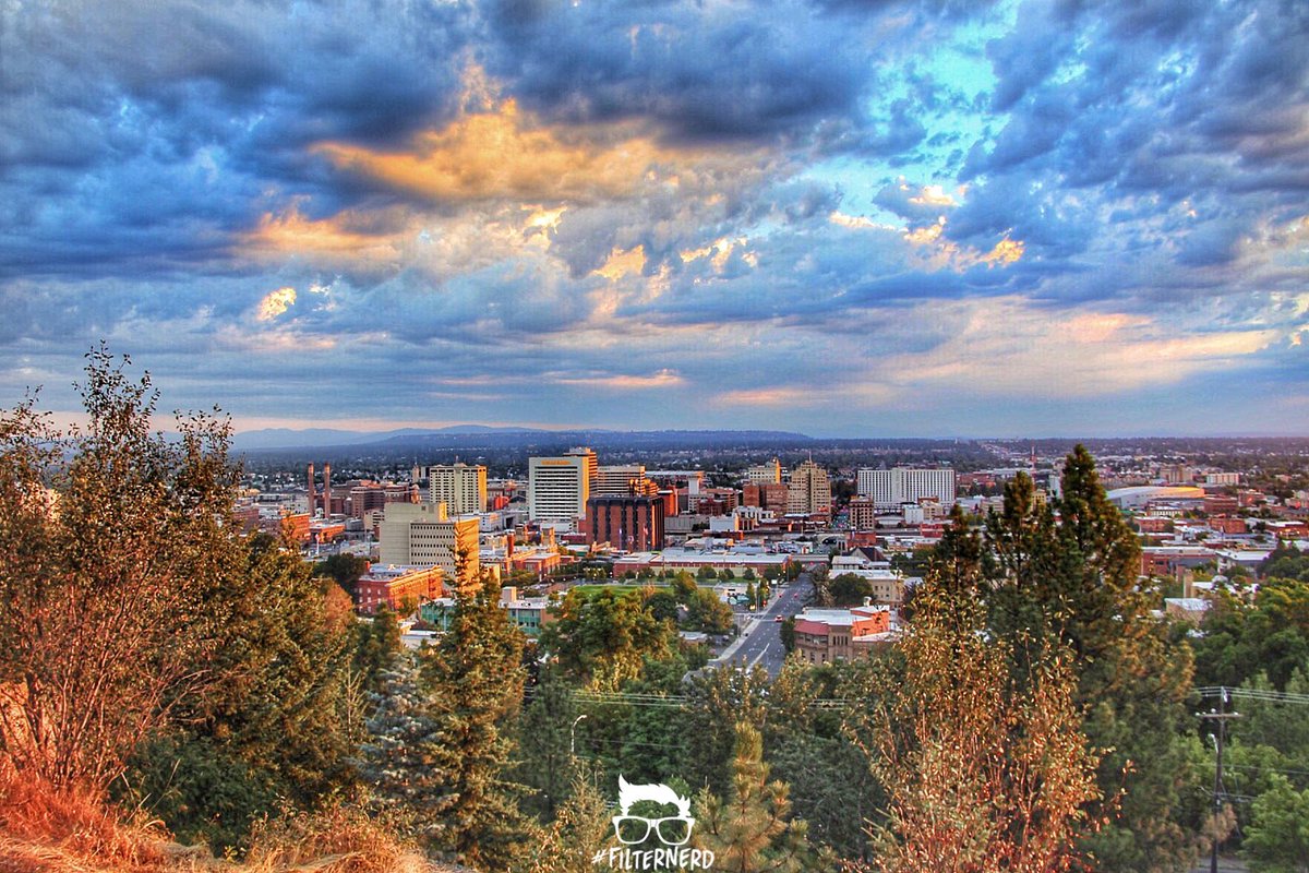 spokanehouse's tweet photo. RT @doylewheeler: A dramatic sunrise. #Spokane, #Washington, #USA! #FilterNerd https://t.co/3G58q89fBw
