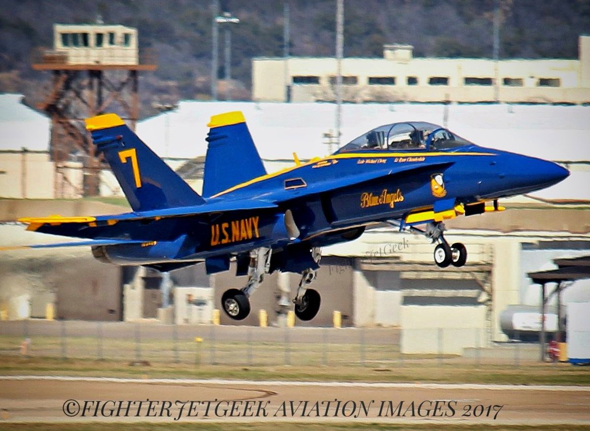 fighterjetgeek's tweet image. #TBT... To 18 March 2014.. Scored this shot of #BlueAngel7 blasting out of #KNFW that A. M.  #BlueAngels #HornetDriver  #FighterJetGeek