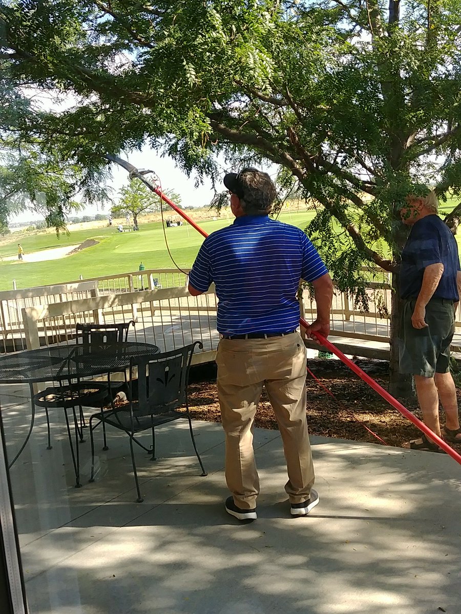 SamAdamsAnalyst's tweet image. Pro must have been REALLY bored this morning.. Had to show him a safety video beforehand.. #FinallyWorking