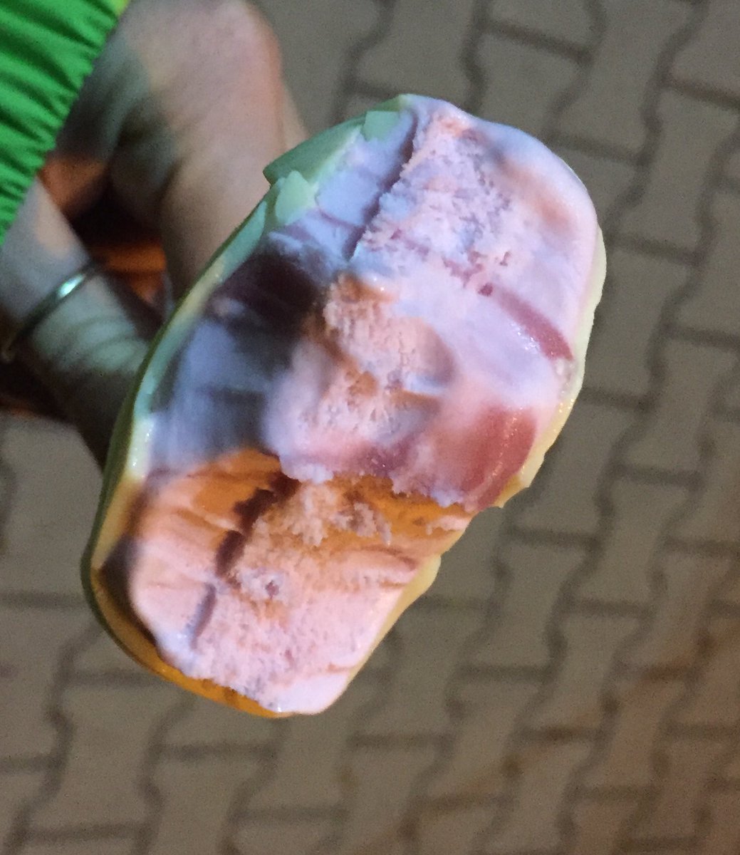 Ice Cream Review tweet media