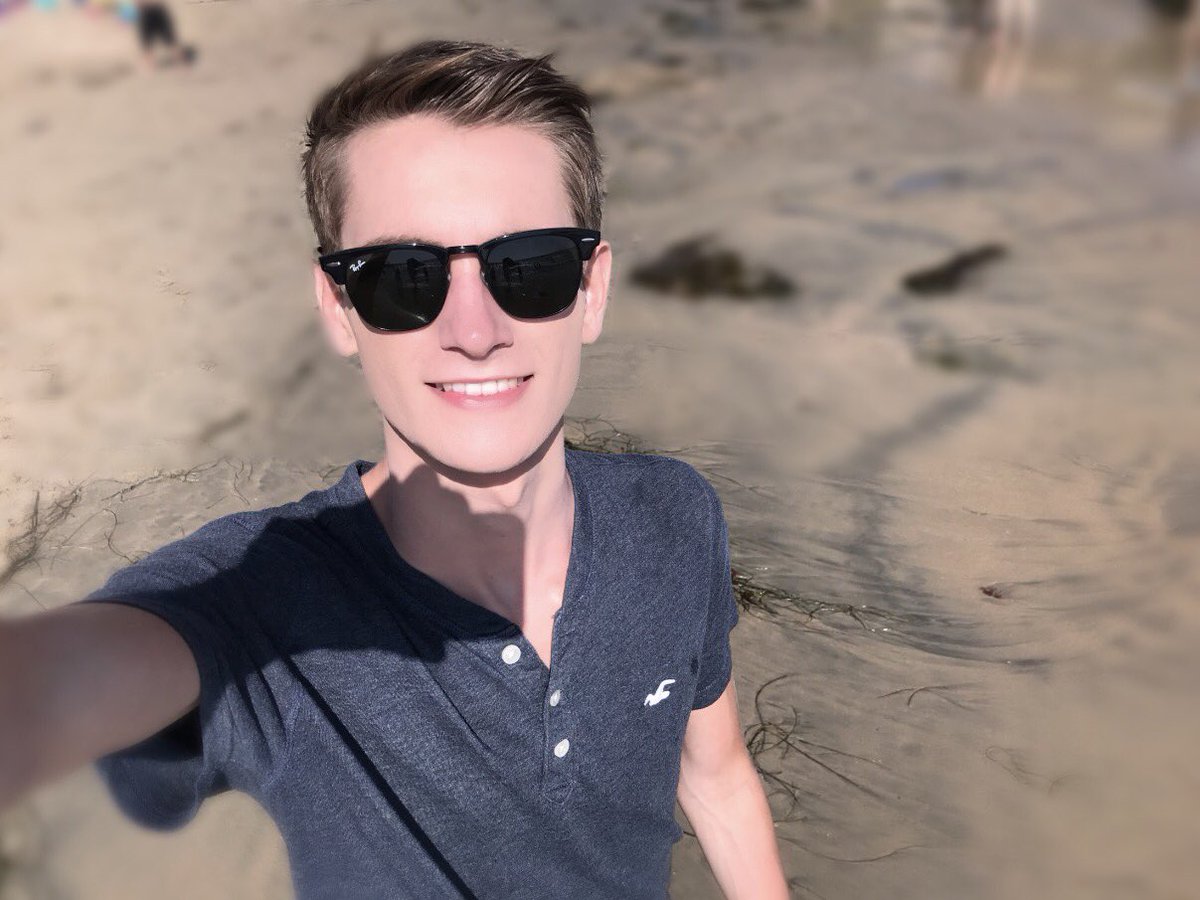 twink-trevor-pics-amatuer-girls-masterbating-in-public