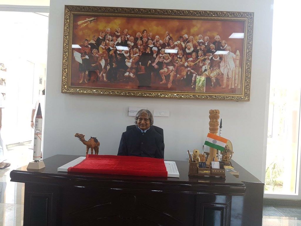 vasuyou's tweet photo. Tribute to Dr. #APJAbdulKalam on his death anniv. A #CommonMan,
#MissileMan, #BharatRatna, #PeoplesPresident, #StudentsIcon https://t.co/nEYlQE4HRq