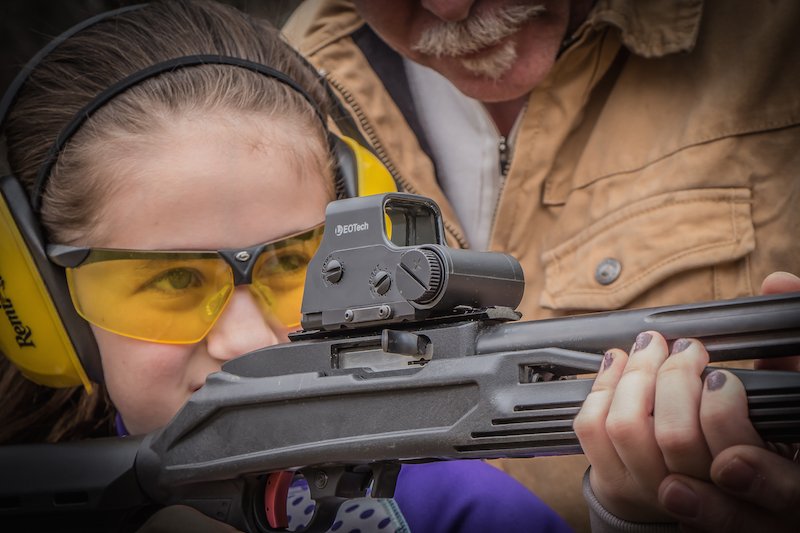 NRAblog's tweet photo. Not all red dots are created equal. Learn the differences between reflex, holographic and prismatic sights! https://t.co/mQSvu4oHY0 https://t.co/YTiIVl2RAR