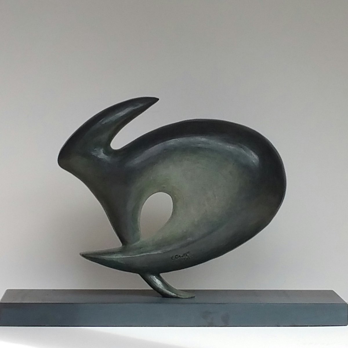 artby_lewie's tweet photo. Running Hare - my latest sculpture to be cast. Thanks to Sculpture Castings and Oil Gallery  #bronzehare #abstractsculpture #runninghare https://t.co/4MZZNILkez