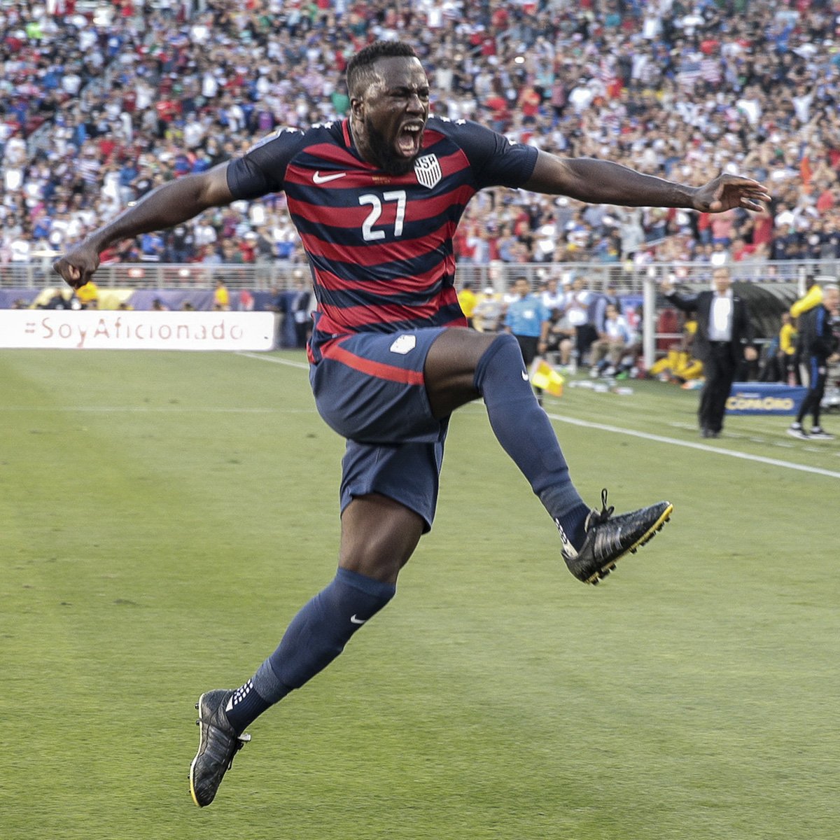 USMNT's tweet photo. And if you don't know, now you know.

📸 championship scenes: https://t.co/JApXgS1cP6 https://t.co/vHIVZv9bU8