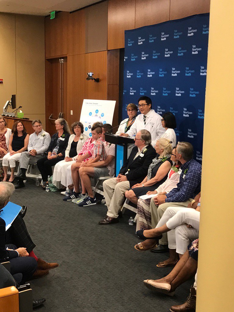 WhalerCup's tweet photo. Honored to be at an event recognizing 18 kidney donors and recipients at Yale New Haven. https://t.co/QwlC3KqHgp