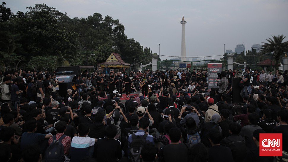 Pemuda di Aksi Kamisan ke-500: Konsisten itu Tak Gampang cnn.id/230861?s=tw&ca…