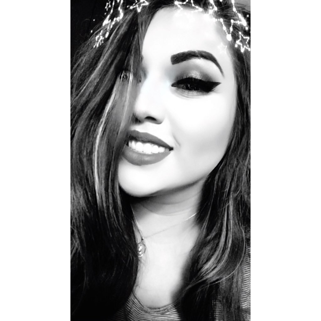 ItsMeliiiii's tweet photo. #NewProfilePic https://t.co/wGRGbkKcwH