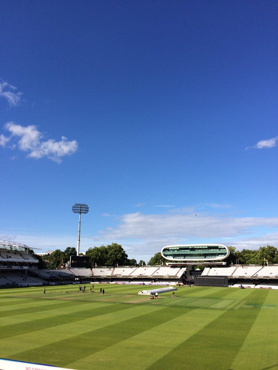 ericemms's tweet photo. Sun now shining at @HomeOfCricket Anticipating a great @NatWestT20Blast evening @Middlesex_CCC vs @EssexCricket. View from #AllenStand https://t.co/mUikTVwu1U
