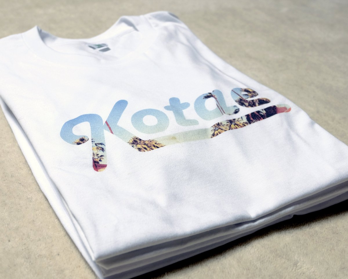 kotaeworldwide's tweet photo. Bring California with you with this vintage California boulevard print! https://t.co/YBDdmclrMh https://t.co/1pJOGQOtB7