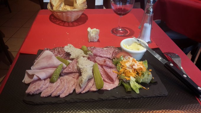 Petit plaisir solitaire ?? https://t.co/lUQuaQwHyc