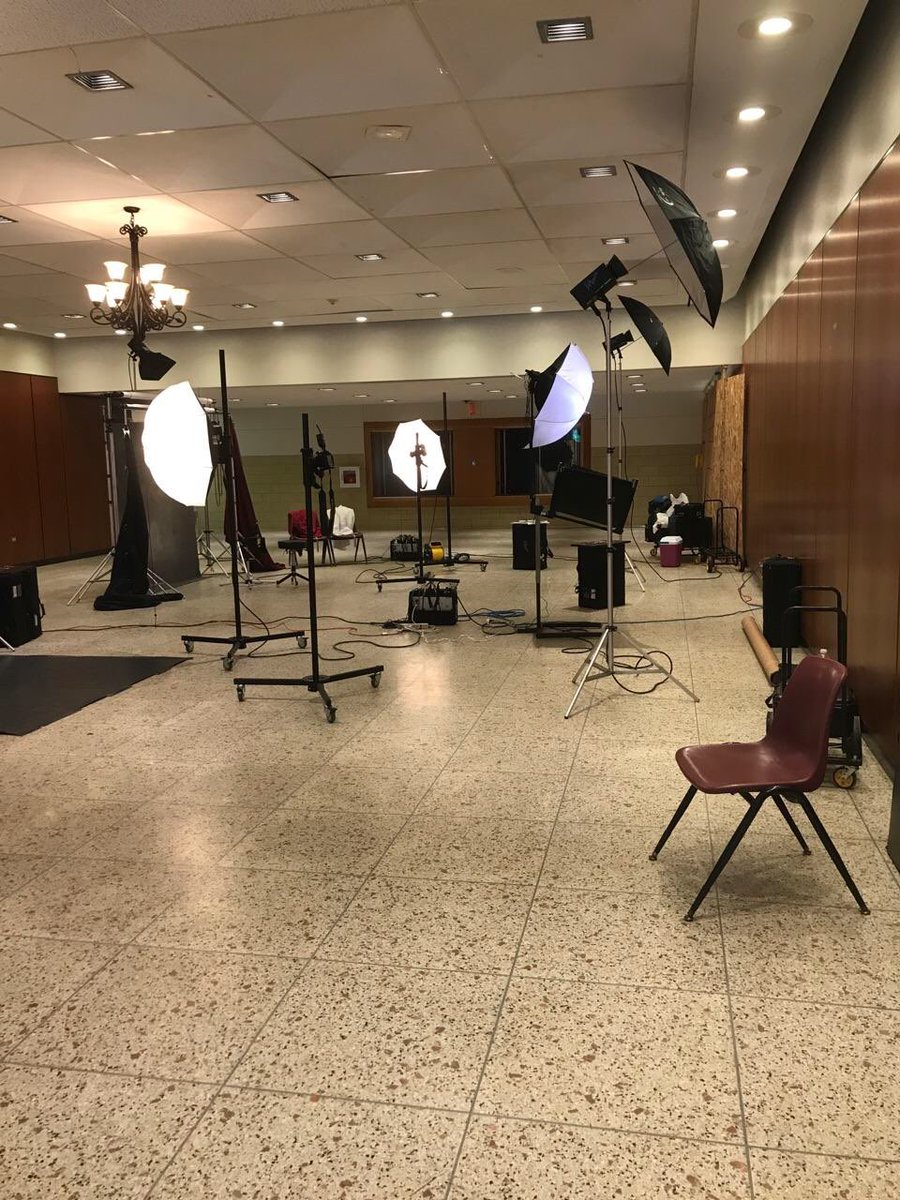 2018Eden's tweet photo. Senior photos today at the school in the foyer, no appt necessary, tomorrow too. It's FREE jump in. https://t.co/XEy8oBs3yV
