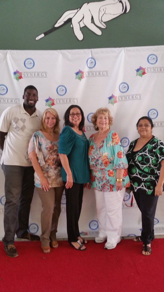 sandra_banky's tweet photo. Lakeview Elementary Team magically energizes at #Synergy2017 @MDCPSCENTRAL @MiamiSup @David_K_Moore https://t.co/AWzGVlrlNm
