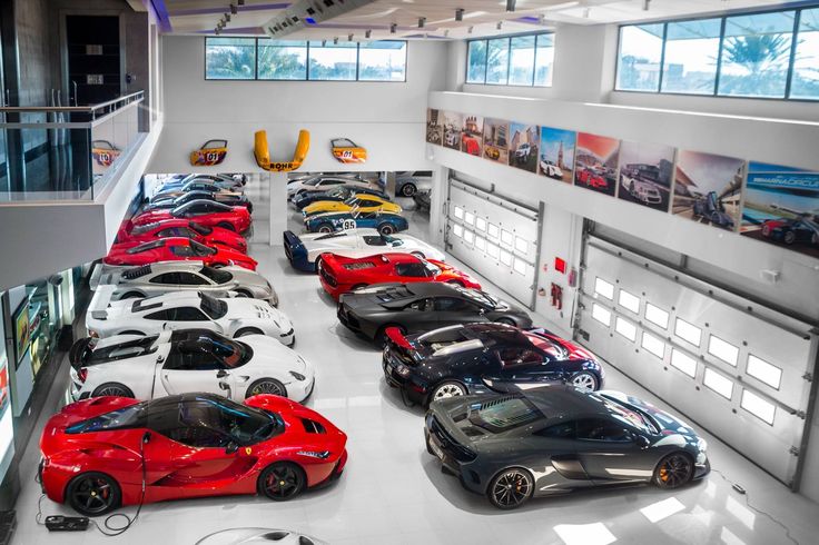 GearheadHomes's tweet photo. A #gearhead's #life #goals all in one #picture... 

#money #luxury #realestate #agent #realtor #garage #home #house #cars #super #amazing https://t.co/mOWdvtgS1Q