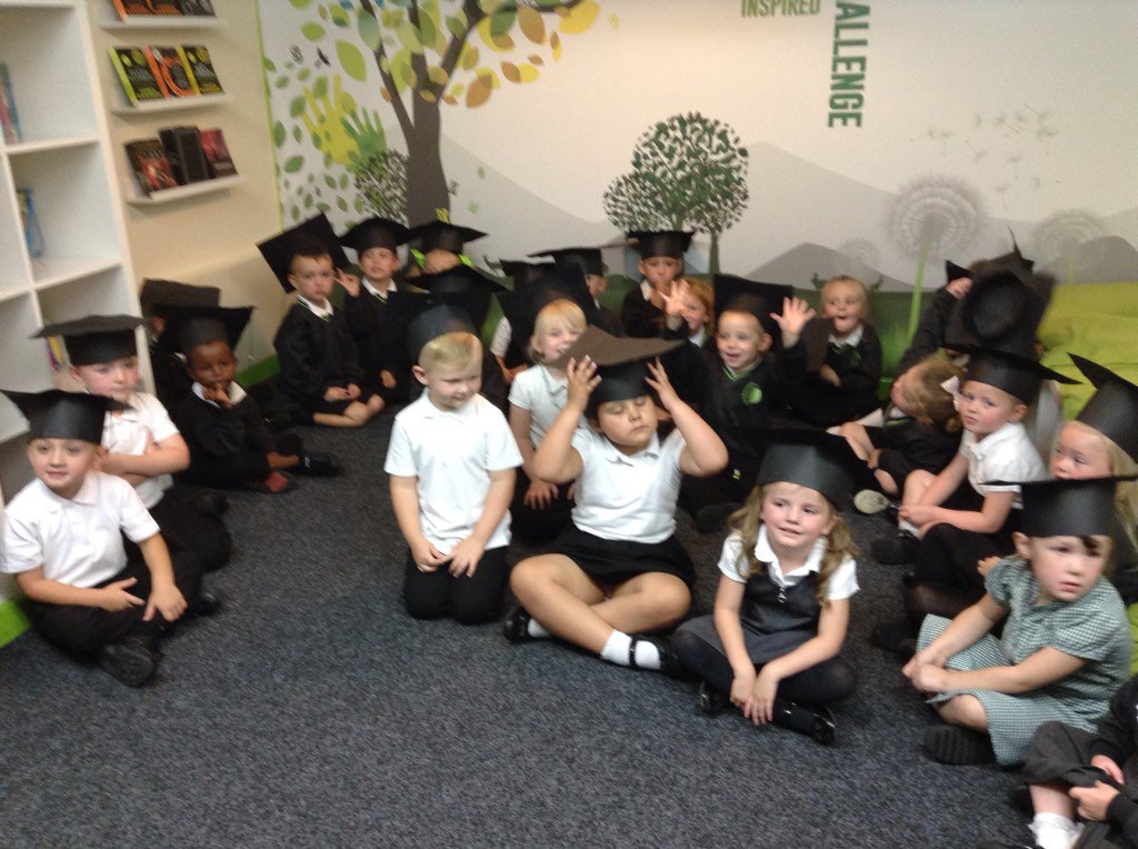 Fs1Linden's tweet photo. FS1 very proud graduating and getting ready for their next journey#lindenproud #amazingchildren https://t.co/G1dTGxHQoK