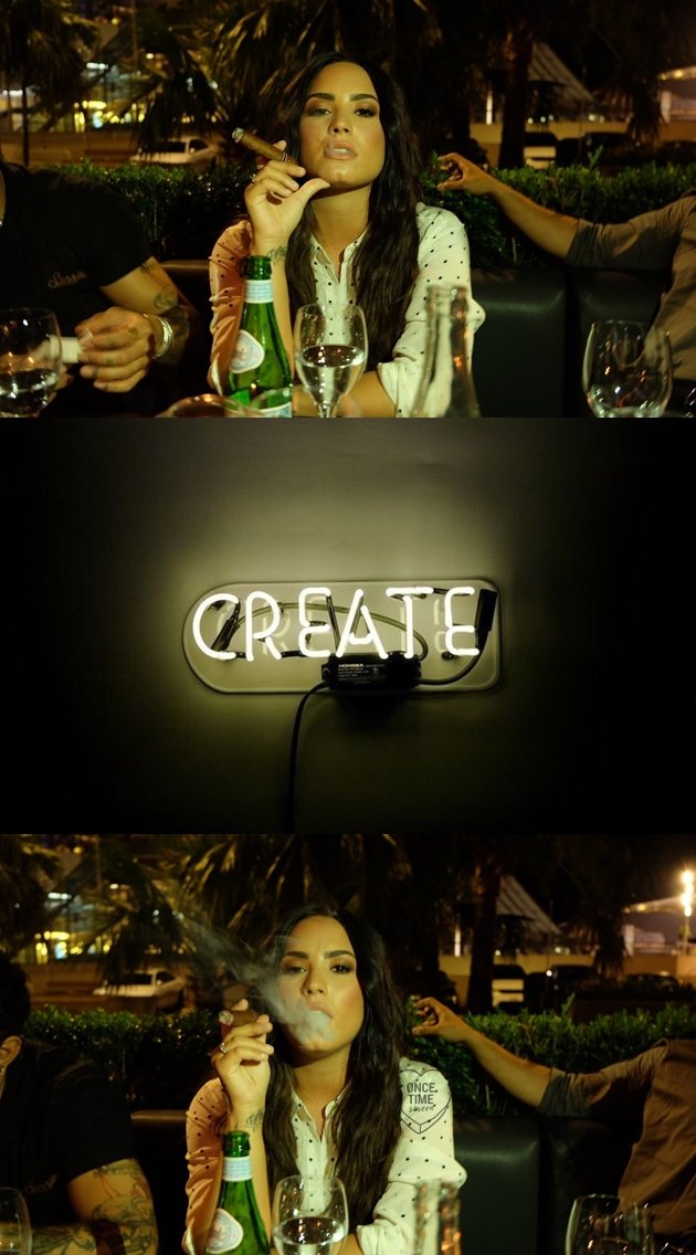 oncetimescreen's tweet image. 🍦💨 lockscreens Demi Lovato 💨🍦
RT se salvar
LIKE se gostar
(nos mande print se usar)
#SorryNotSorryVideo #SNSHouseParty #DemiLovato