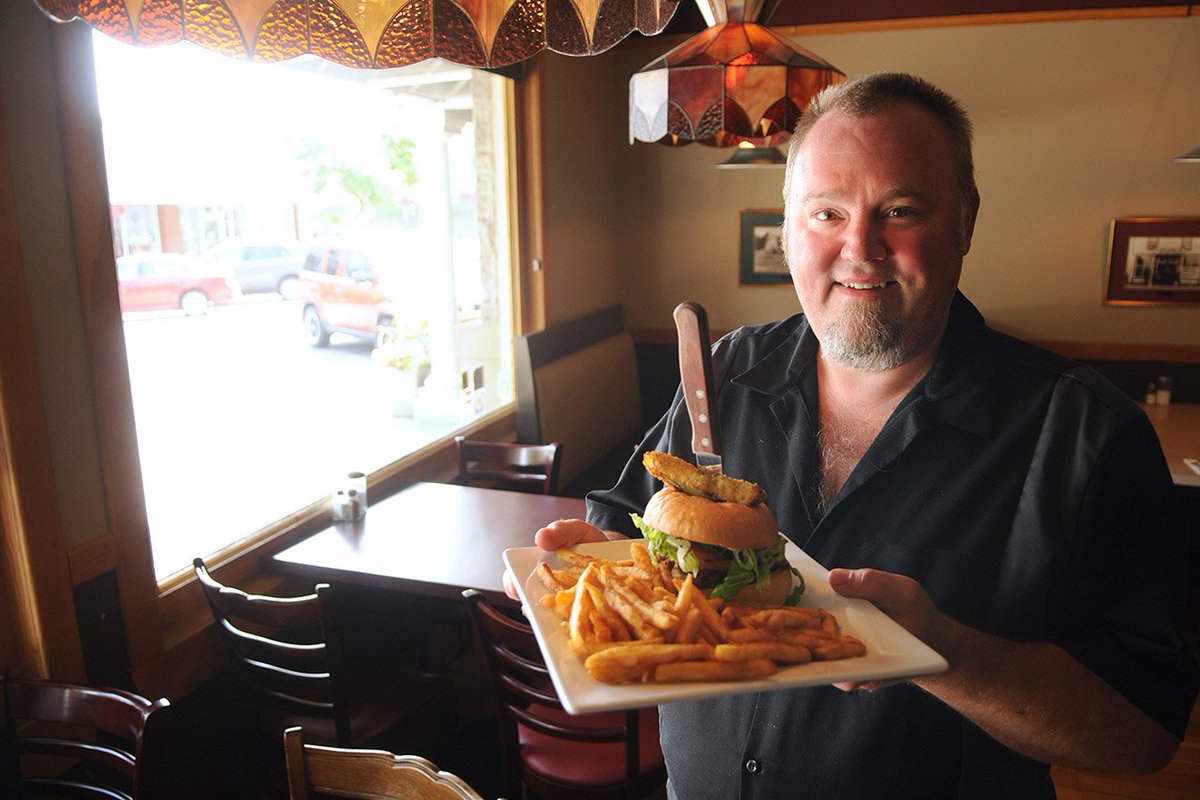New Royal Cafe owners bring Texas tastes with local ingredients to #Chilliwack. <a href="/ChilliwackBIA/">Downtown Chilliwack BIA</a> <a href="/RoyalHotelCHWK/">RoyalHotelChilliwack</a> theprogress.com/business/new-r…
