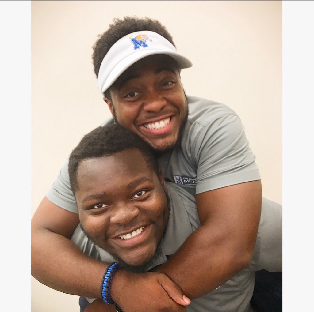 MemphisOG3's tweet photo. Session 11 with @MemphisOG12  and the ever so lovely divine group 9. Thanks for showing these students why we call U of M home #BlackBoyJoy https://t.co/NjDpnKbvAS