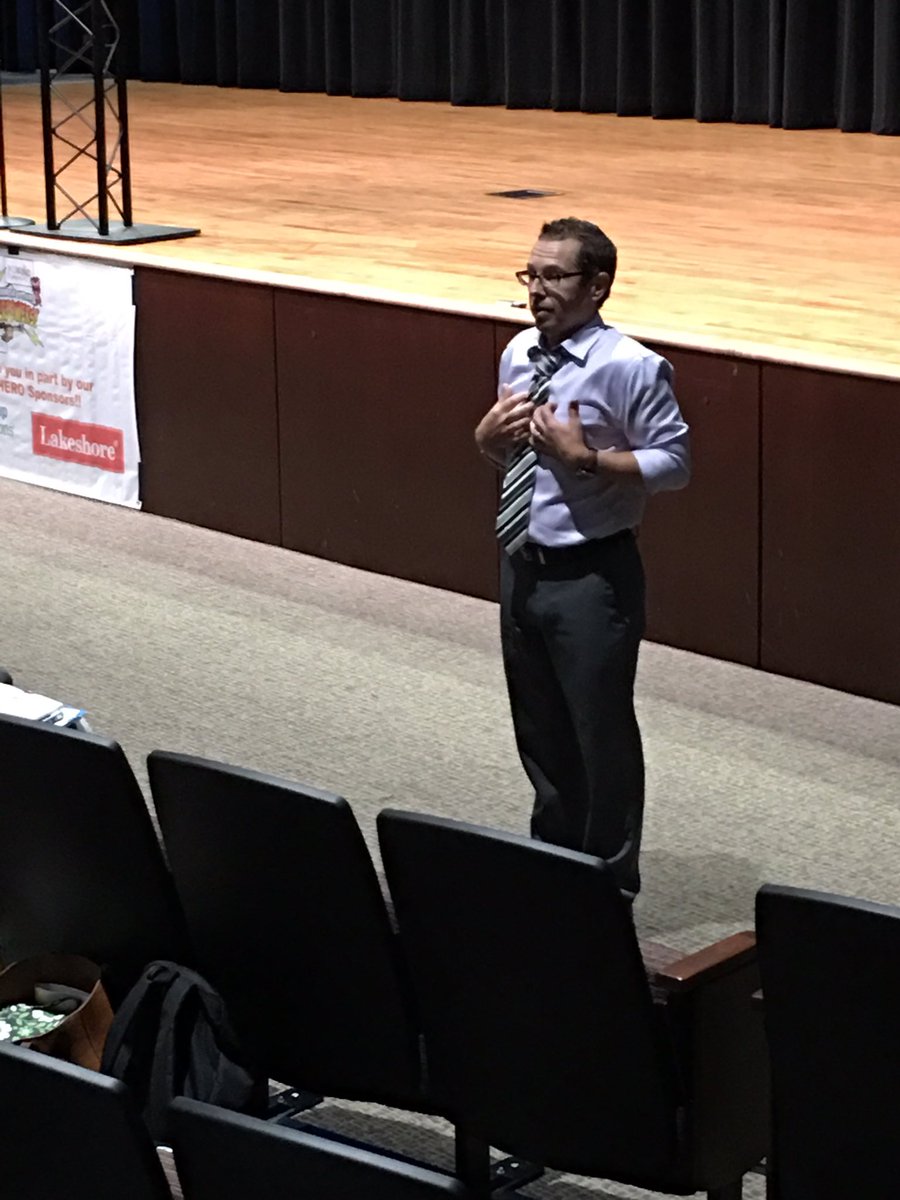 R10N4F's tweet photo. Layne Pethick discussing The Brain and Behavior at #R10N4F2017 https://t.co/Hd1mqeGYRO