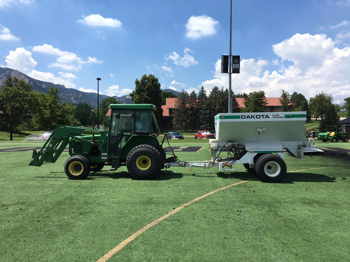 CUBuffsTurf's tweet photo. Adding crumb rubber to @CUBuffsWLax field today. @FieldExperts #GOBUFFS #ThatsBuff https://t.co/QPxs6gzyIf