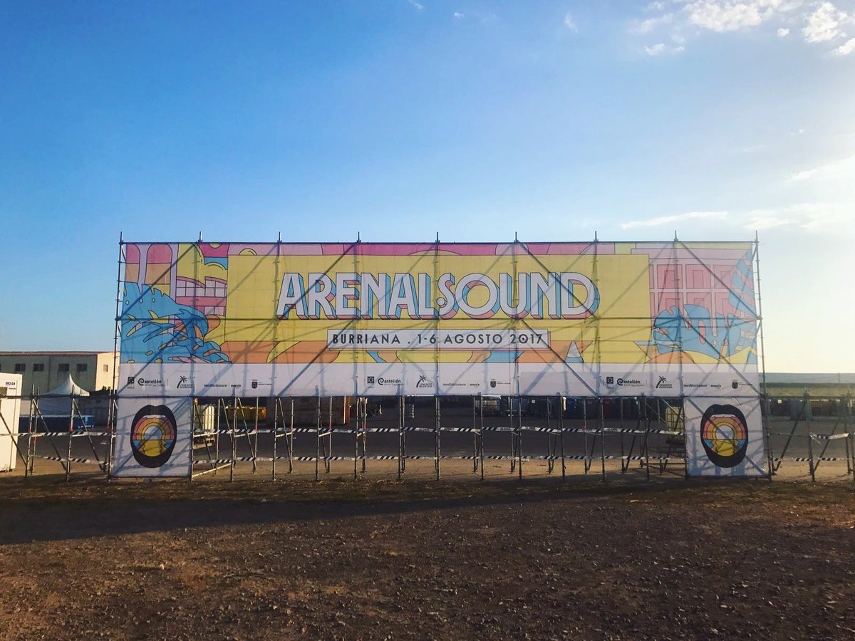 Qué poco queda para cruzar esta puerta #sounders!