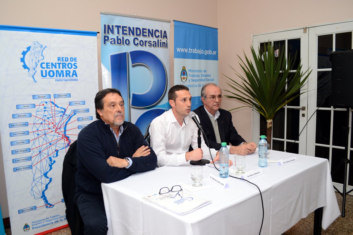 Perez_Cdad's tweet photo. Felicitaciones a los cientos de jóvenes que se capacitaron. Ayer se realizó el cierre de ciclo de los cursos y la entrega de certificados. https://t.co/MrRqmiyZQE