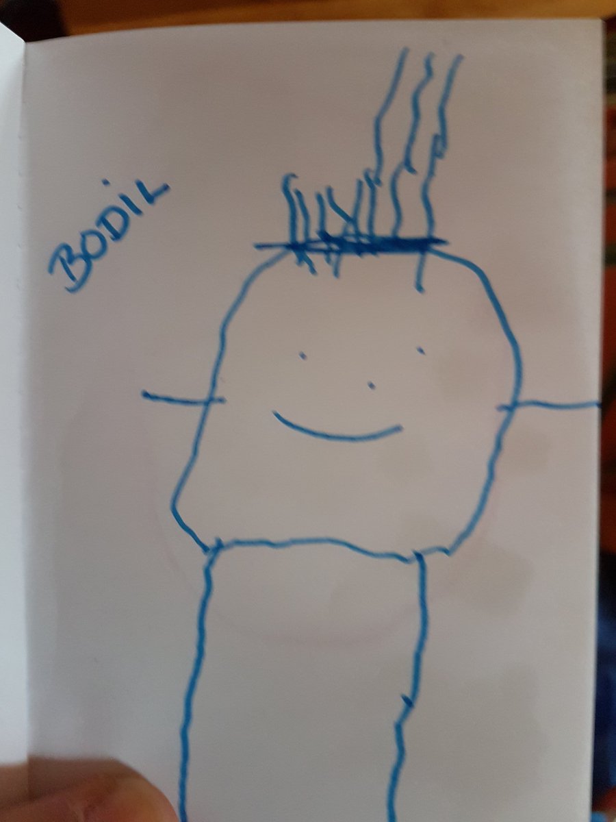 Bodil_R's tweet photo. Tantebarnet på 5 år har tegnet bilde av meg. Fulltreffer! 😂😍 #hodefoting https://t.co/ja054vuFgO