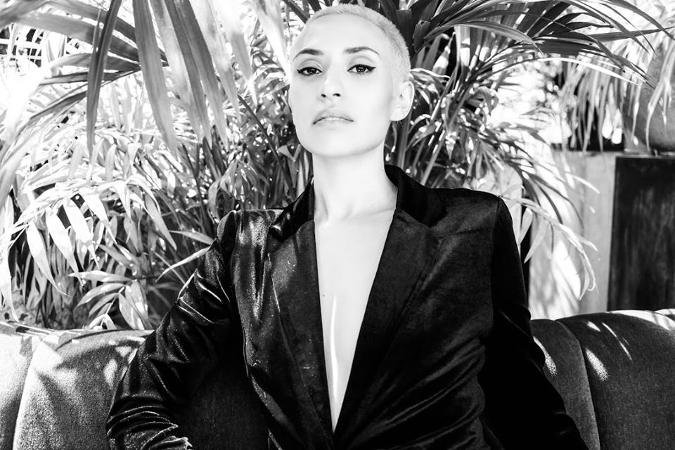 bestfitmusic's tweet photo. Aria gets passionate on slow-building synth pop epic “Hope” https://t.co/knw2Ar3k0P https://t.co/REneodJx6e