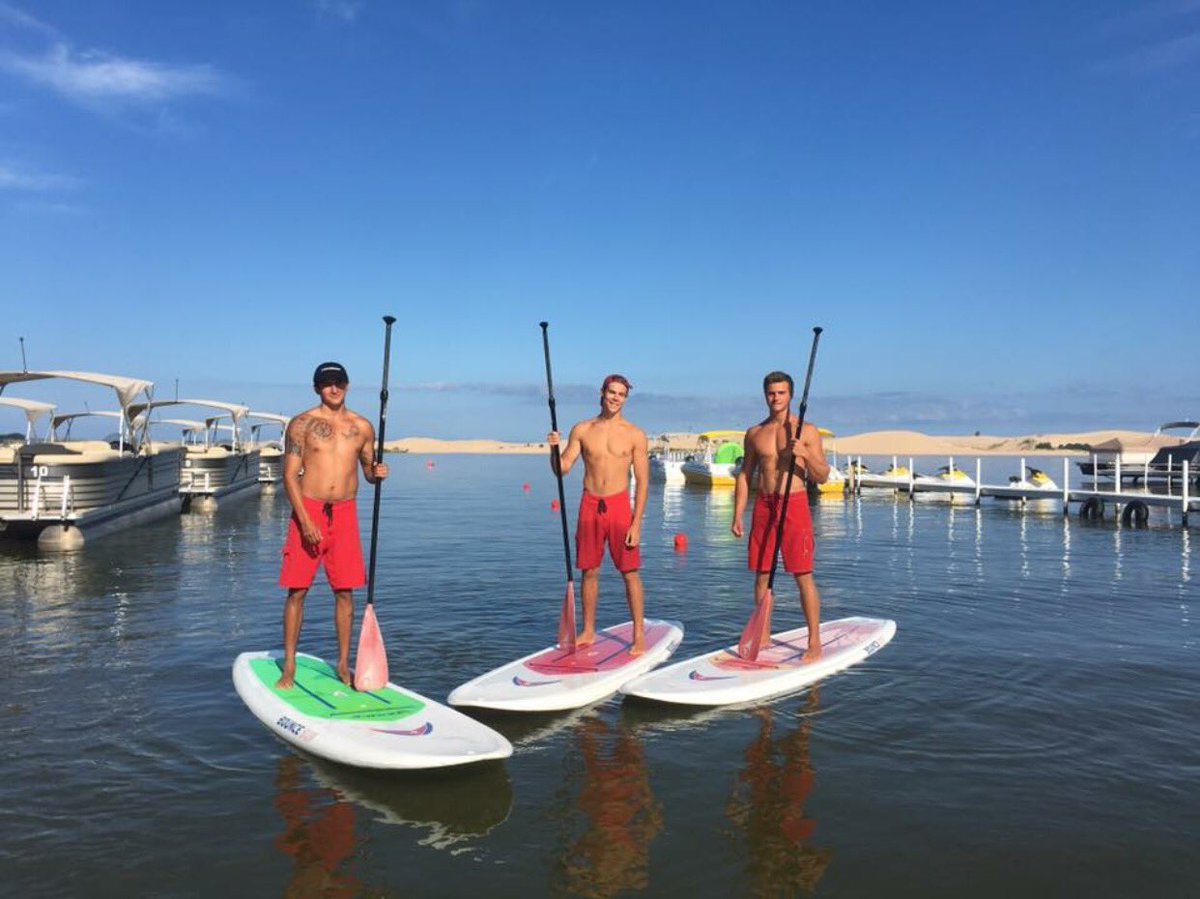 WaveClub's tweet image. Great day for paddle boarding!