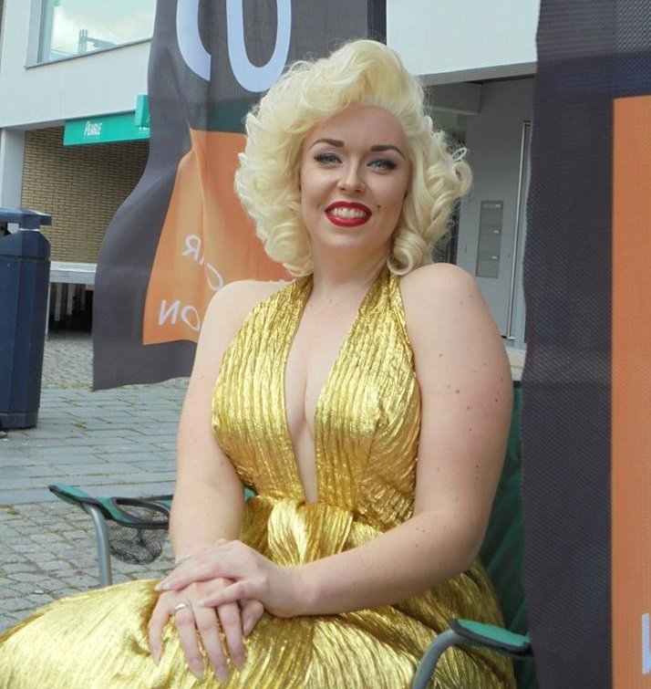 deborahnjb's tweet photo. Booking Belgium was great!
Up to the next!
#MarilynMonroe #Lookalike #MarilynMonroelookalike #Goldendress, #Redlips https://t.co/CxmBxnlI7e