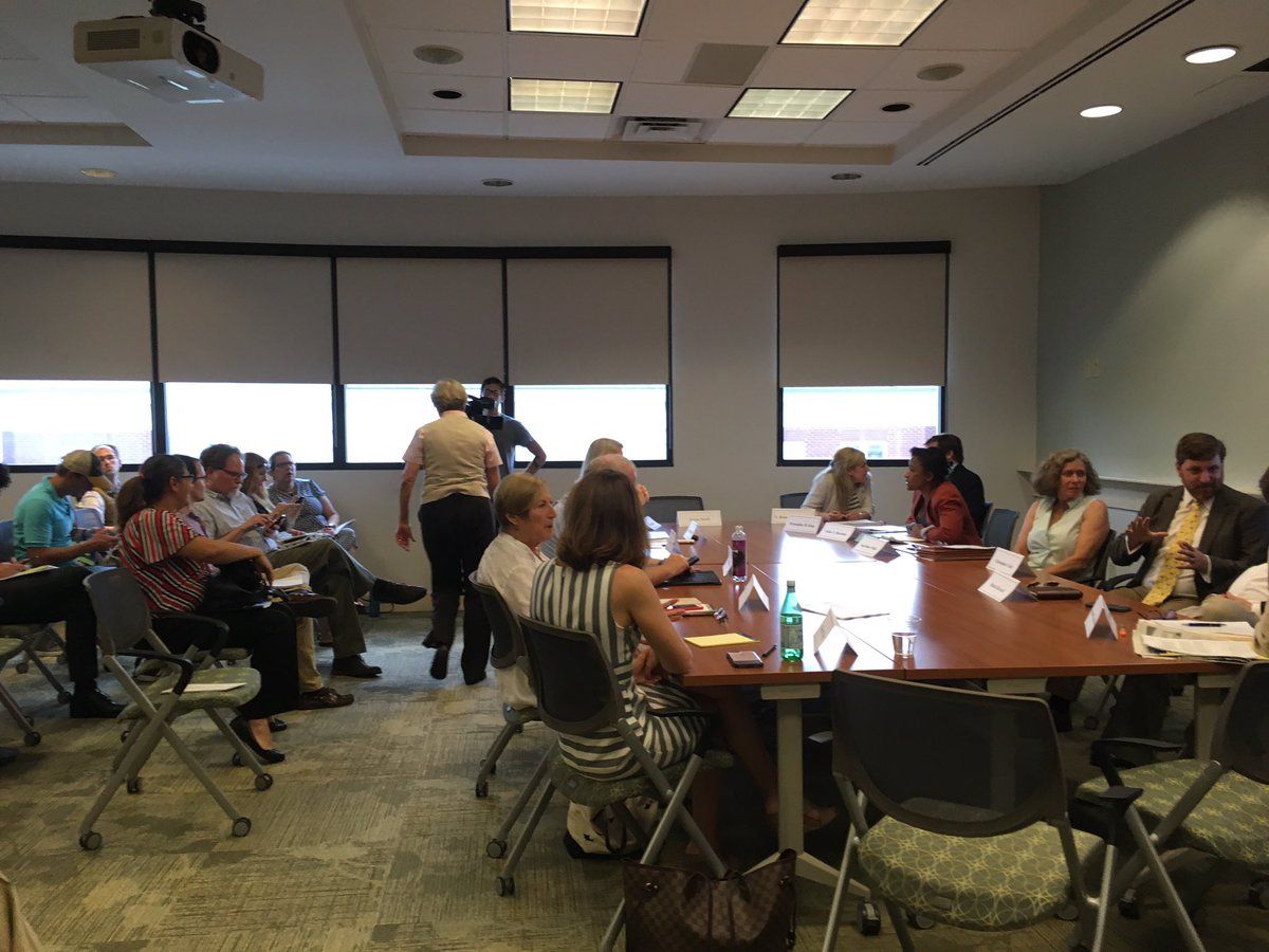 AIRBNB HOST HELP tweet media