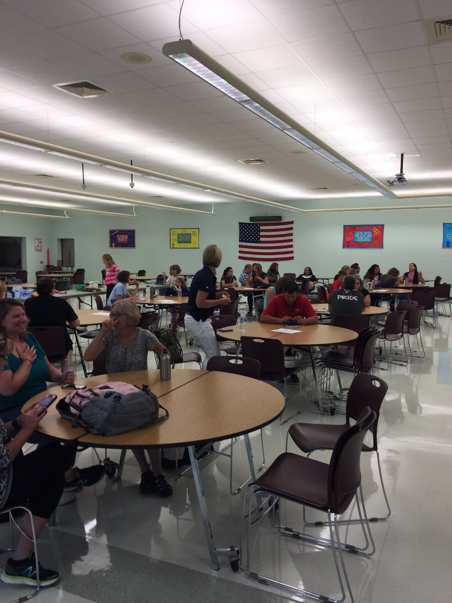 DeICE_IL's tweet photo. #DeICE_il #troylearns Thanks for coming for some tech tools and fun! https://t.co/kfNop4bcHr