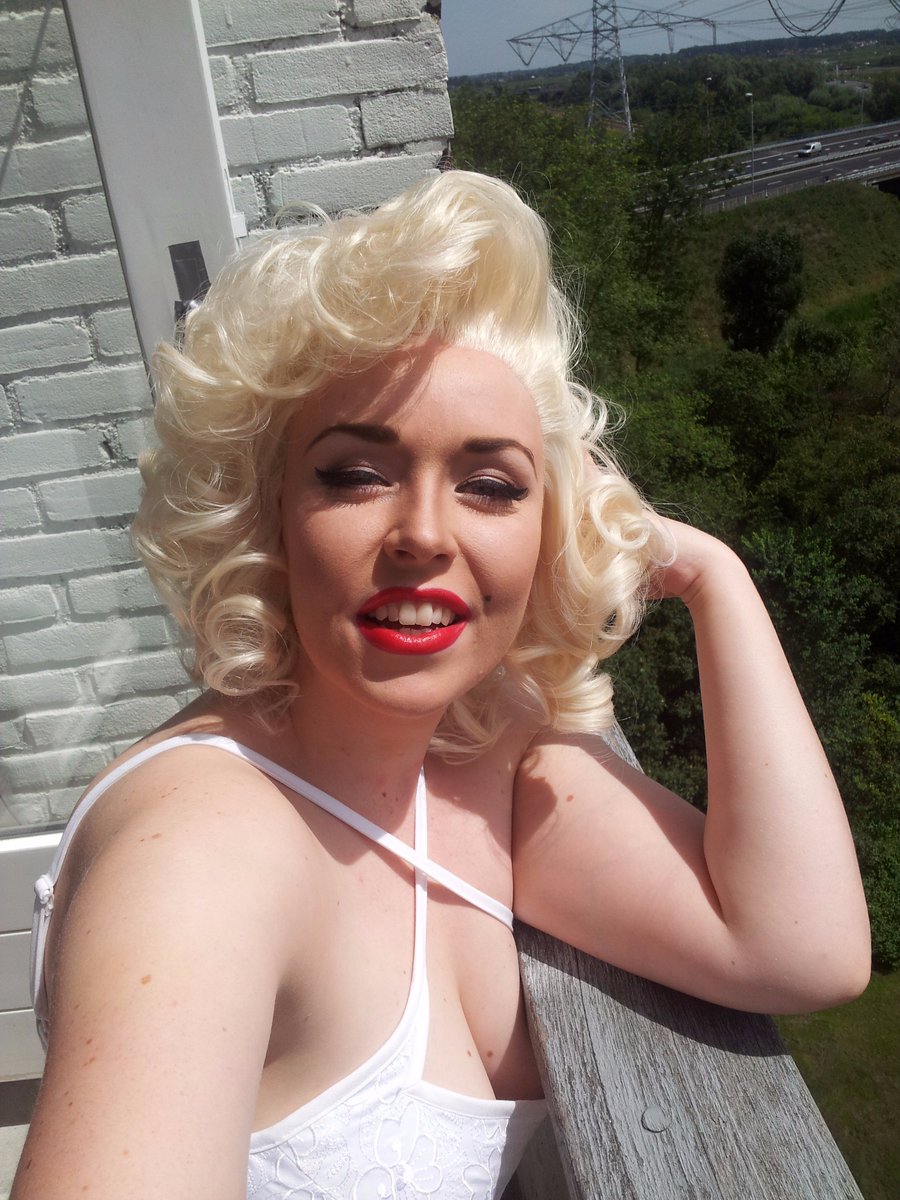 deborahnjb's tweet photo. Ooh I really love my new wig! And have getting bookings!! 
#MarilynMonroelookalike #MarilynMonroe #curls #Lookalike https://t.co/dGv99lD38d