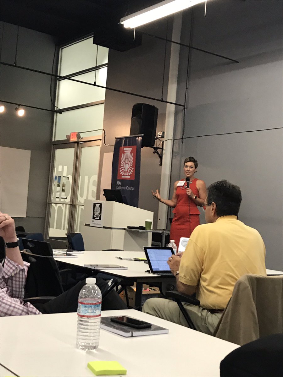 jtginnb's tweet photo. President Jana's start to a great two day meeting! #aiaccboard https://t.co/gDV6AM79F4