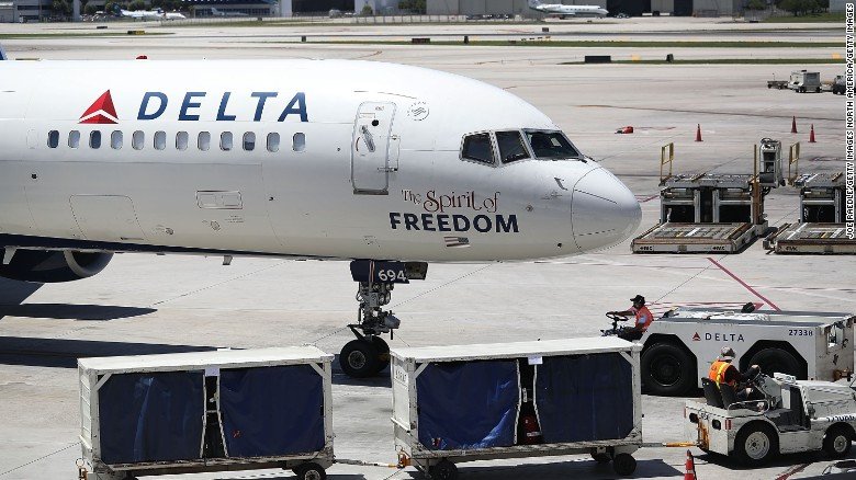 ÚLTIMA HORA Delta suspende sus vuelos desde y hacia Venezuela indefinidamente
cnn.it/2vbl9zn