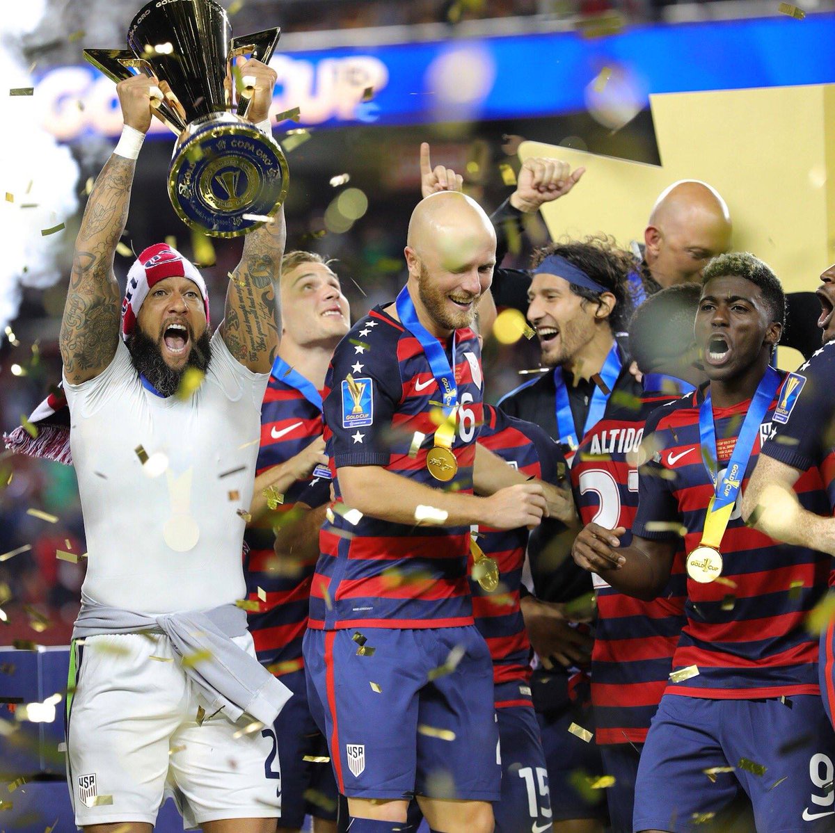 TimHowardGK's tweet photo. About last night...#GOLDCUPCHAMPS 🇺🇸🇺🇸🇺🇸 https://t.co/d6Nm18ABOI
