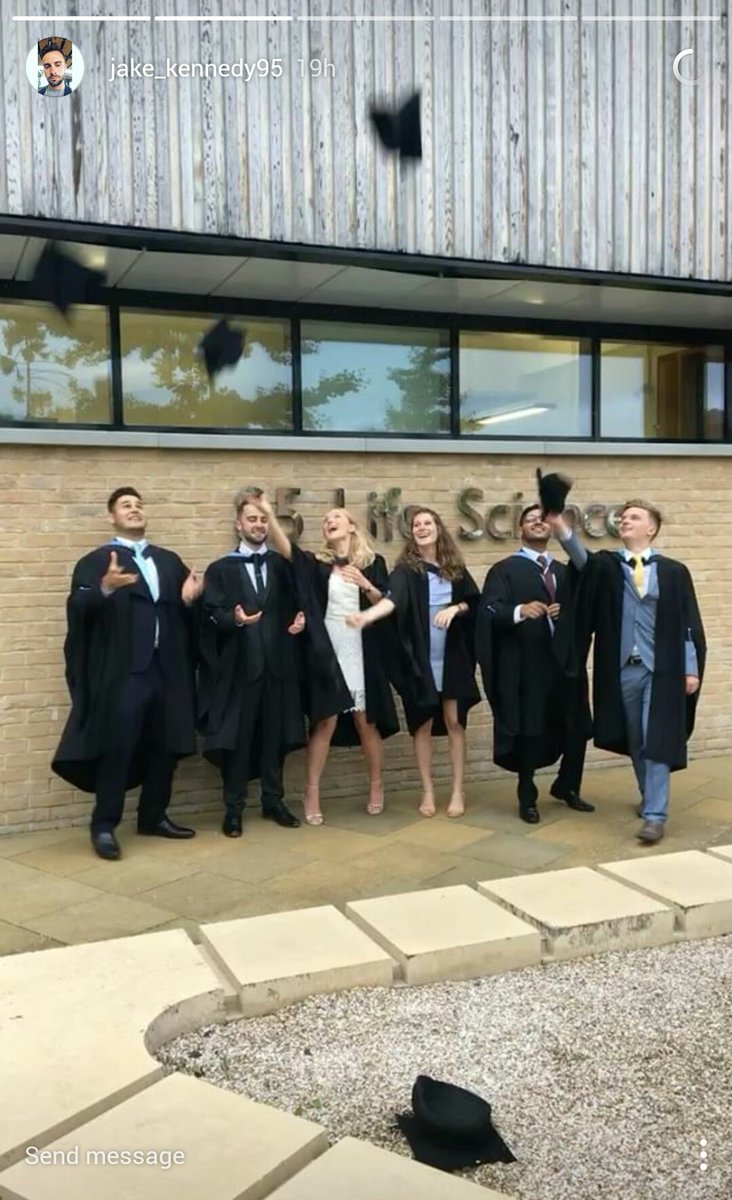yoshkumar's tweet photo. Graduation was an incredible day 🎓🎓 Southampton you'll be sorely missed https://t.co/t80izbbhe1