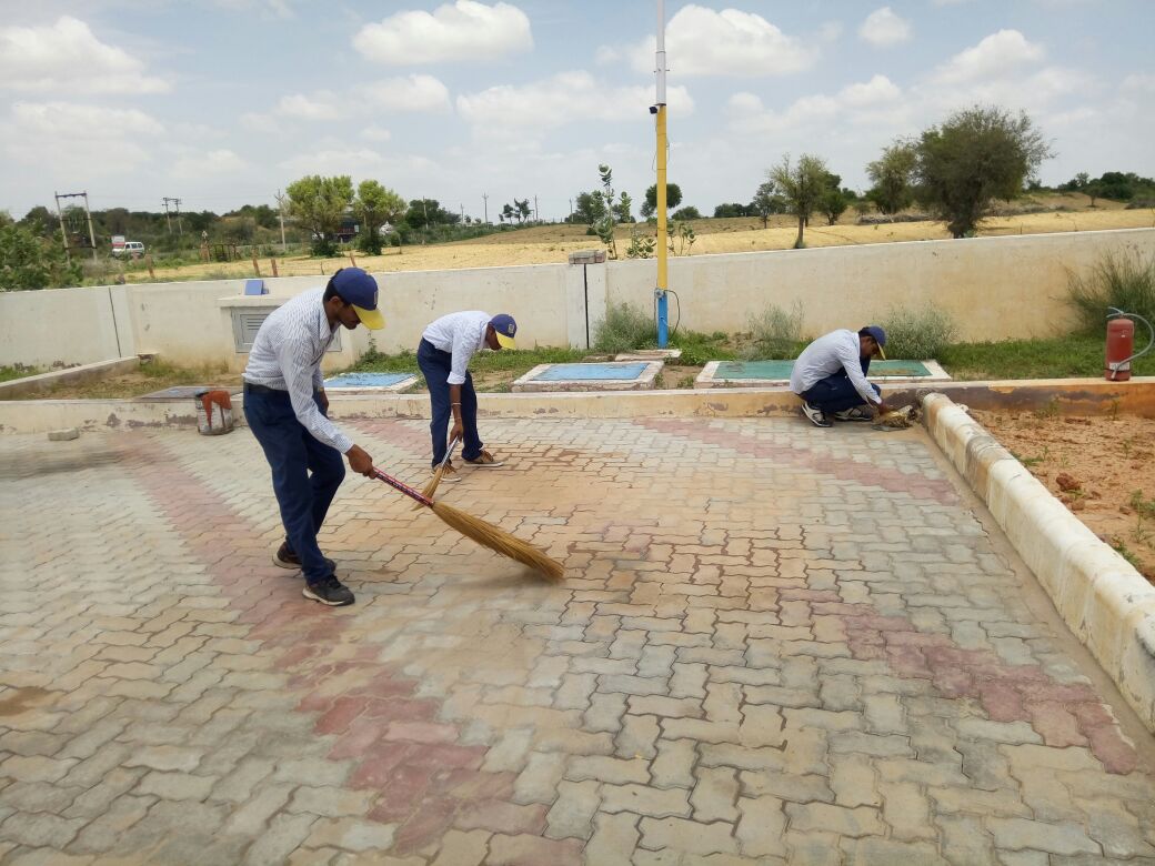 BPCL_Jodhpur's tweet photo. स्वच्छ भारत की और बढ़ते कदम..!!
@bprajstate @PeethambaranT @singharunbpcl @BPCLRetail https://t.co/DImCN7CeVB