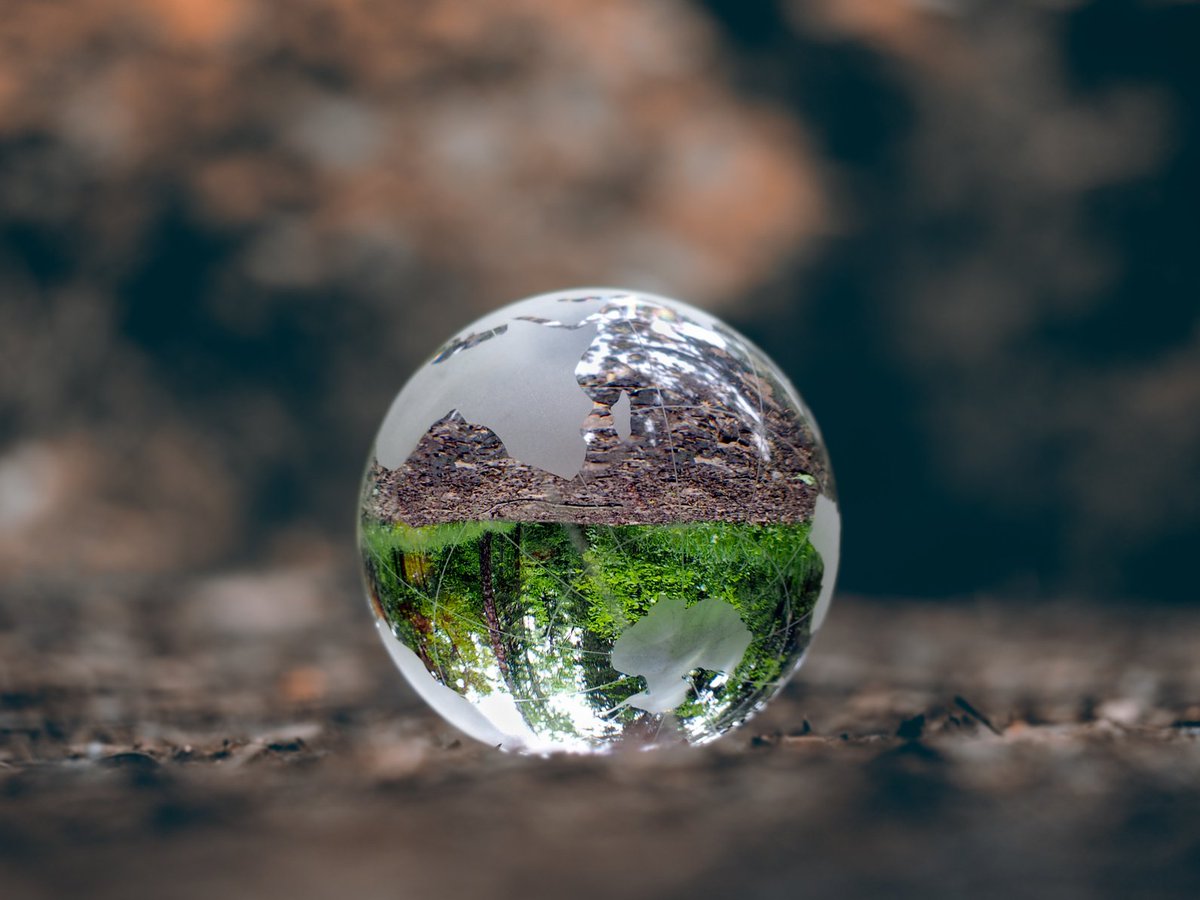 i_montaigne's tweet photo. Un plan #climat, deux experts, trois questions https://t.co/b0BAY7i2PW cc @Benjaminfremaux @eudoxe81 https://t.co/xFCbDPppY7