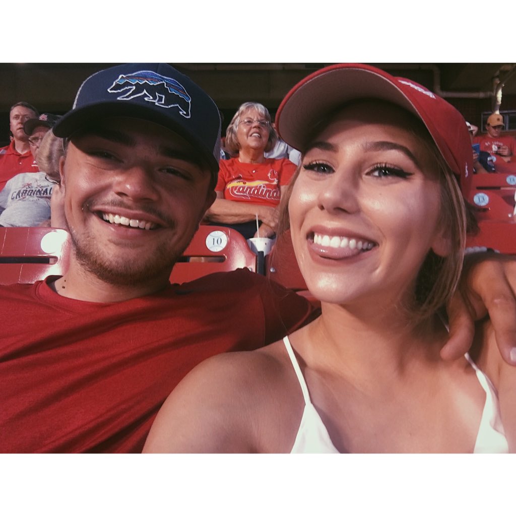 Robyn_Lindsey_2's tweet photo. #NewProfilePic https://t.co/iyh0tdBAyw