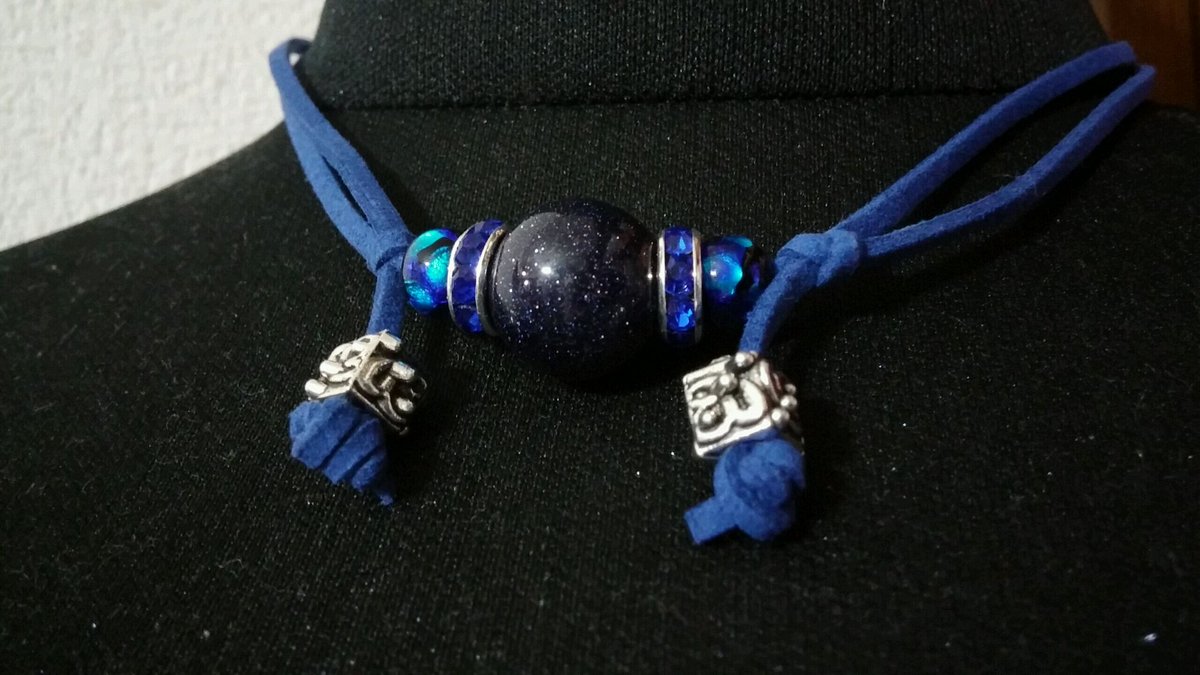 NorthernEXIT's tweet photo. 【深夜の眠気】

深夜の星空と淡く浮かび上がる眠気。
絶対に起きることの無い深い睡眠。

☆ブルーゴールドストーン
☆ロンデルブルーシルバー
☆蛍ガラス
☆メタルロンデルキューブ
☆スエード紐(40～70cmスライド調節)

#NorthernEXITcraft
#ハンドメイド https://t.co/9gqSZJioyd