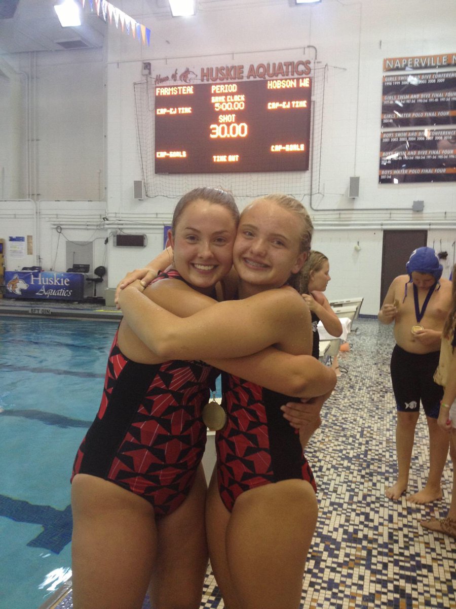 alli_hansen10's tweet photo. a very happy bday to my long time friend! ily lots & i cant wait to celebrate at the city pasta party tonight #lit #fstrocks @svalentine6 https://t.co/ID2oiH4SC0
