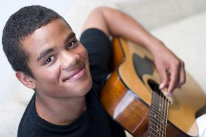 sheila_chandra's tweet photo. How to be an #emotionallysecure #artist https://t.co/tqaBGOupua https://t.co/YS1tVNpva9