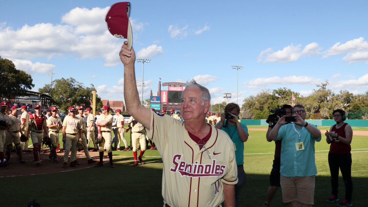 Coach Martin will deliver the commencement speech at next weekend's FSU graduation!

READ: noles.co/2tH3Th9