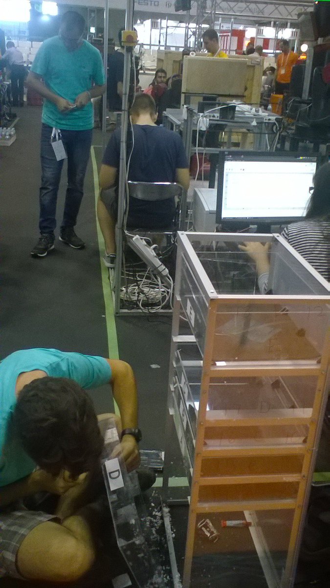RobinLabUJI's tweet photo. ROBINLAB team ready at Nagoya for the Amazon Robotics Challenge 2017 https://t.co/Igjgi4KzjP