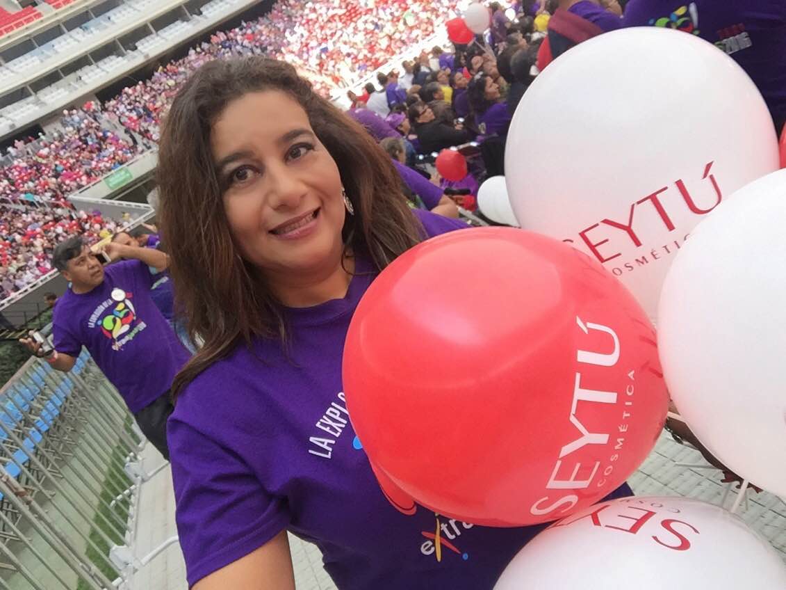 "Emocionada por lo que está ocurriendo con la línea <a href="/SeytuCosmetica/">Seytú Cosmética</a> en mi negocio independiente"
Elizabeth. El Paso, Texas
#HistoriasDeÉxito